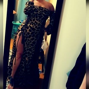 Fashion Nova Black and Tan Off Shoulder Maxi Dress